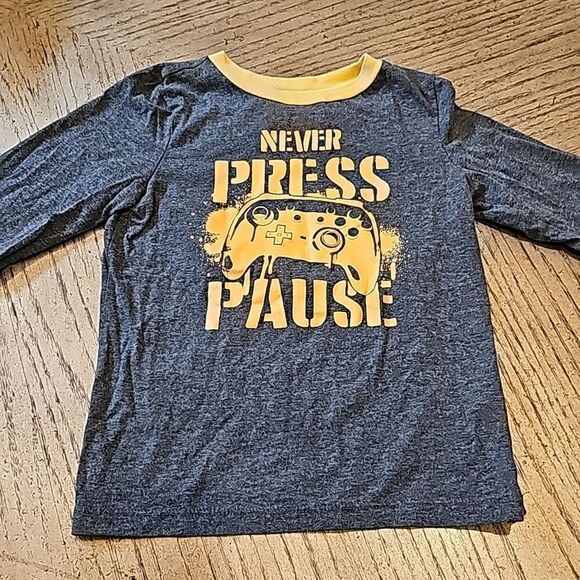 Boys never press pause shirt size 6 Epic Threads - Picture 1 of 6